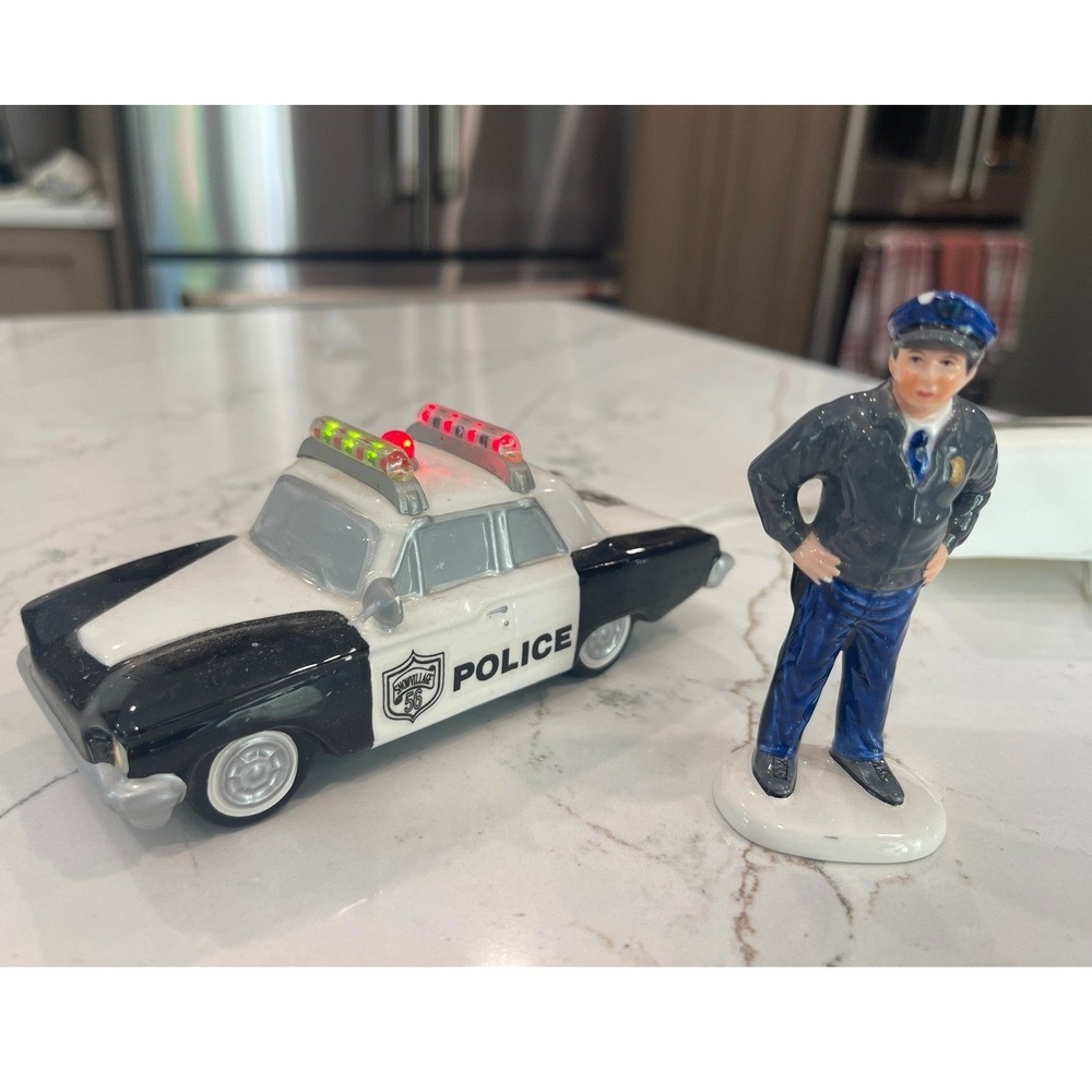 Department 56 Snow Village ON THE BEAT Police Car and Officer Lighted Unboxed
